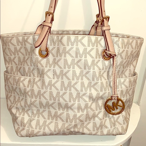 MICHAEL Michael Kors Handbags - Micheal Kors Jet Set Logo Tote